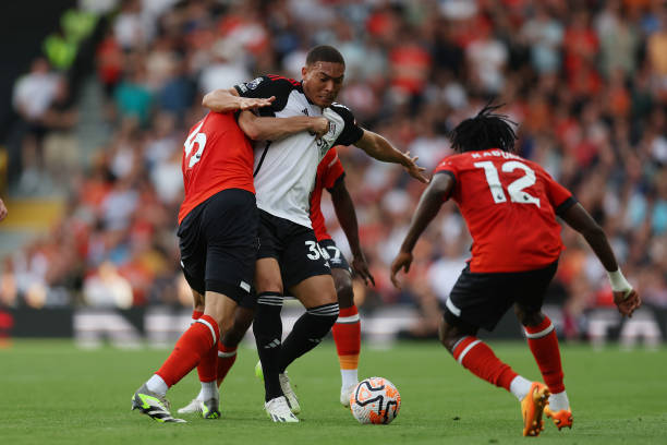 造成了裂痕 造成了裂痕