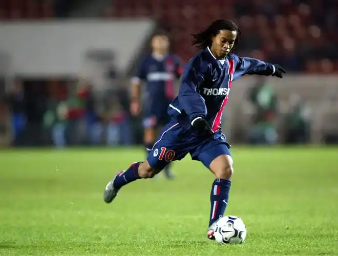 得天独厚的 得天独厚的